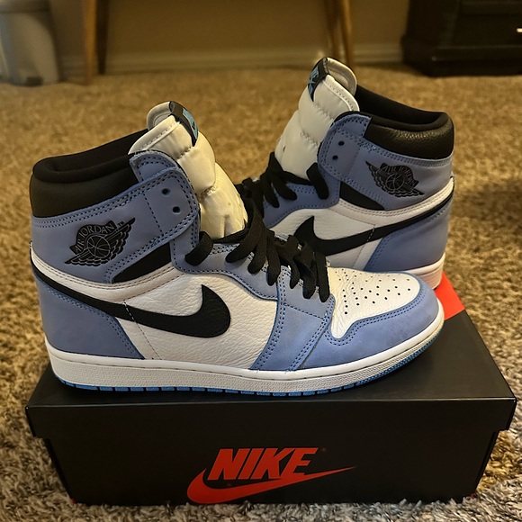 Air Jordan 1 “University Blue” Size 9 Men’s